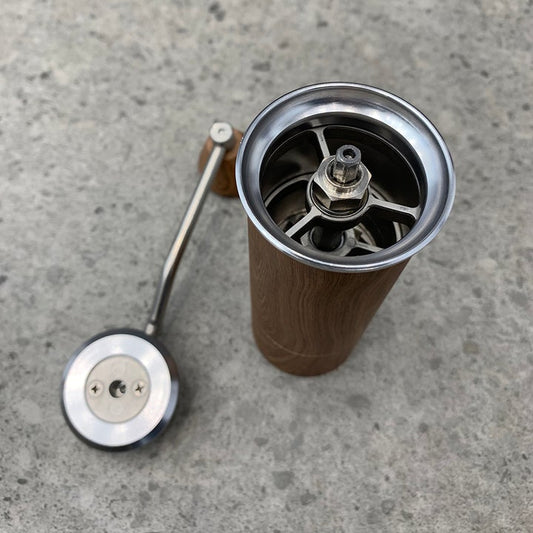 מטחנה ידנית, צבע עץ (15 גרם) משלוח חינם - Oroast - Coffee Products אורוסט ציוד קפה